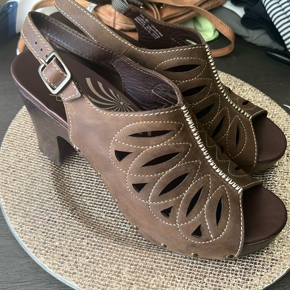NWOt Dansko Rowena slingback peep toe size 42